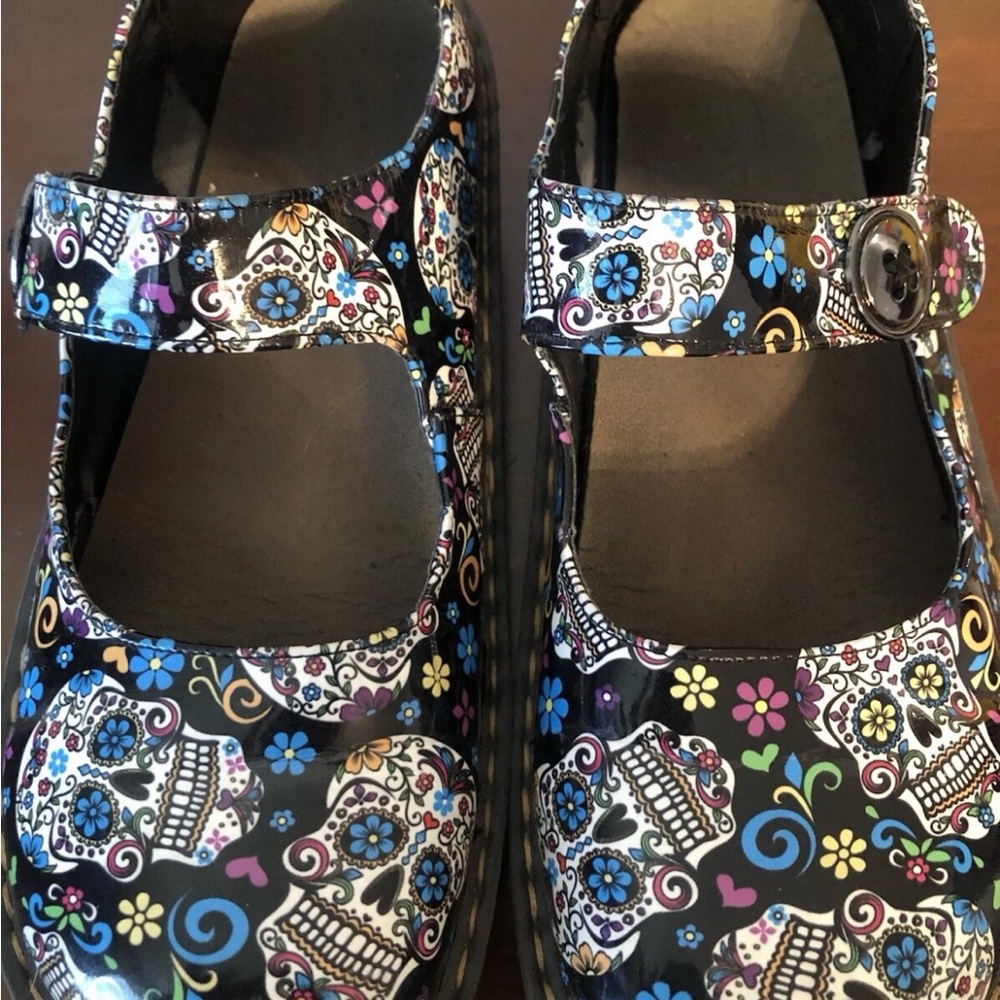 Savvy Colorful Sugar Skull Pattern MaryJane Professional,  Nurse shoes size 9